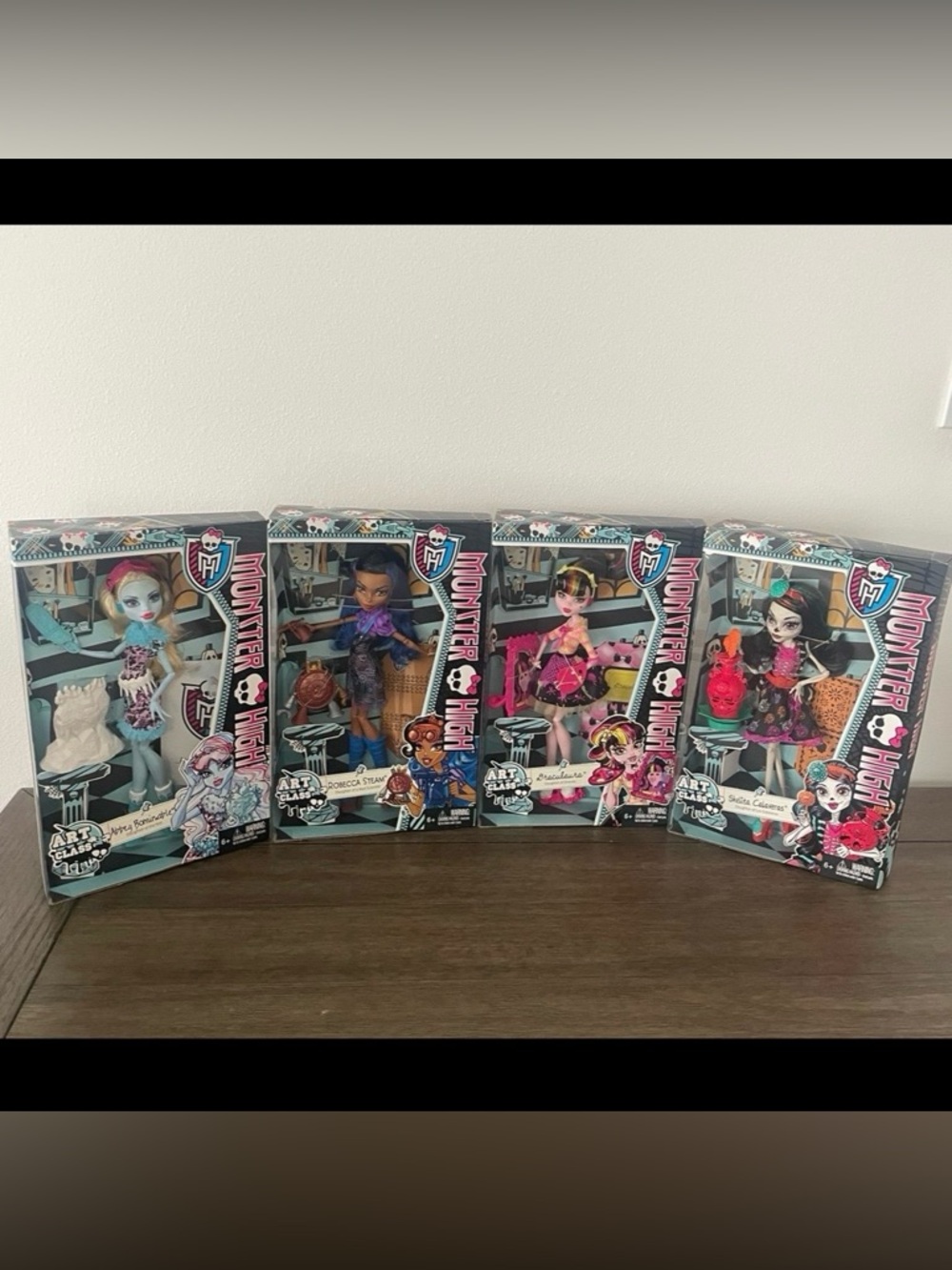 New Monster High Art Class Doll Bundle